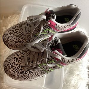 New Balance Women's Sneakers - Gray, Pink, Green